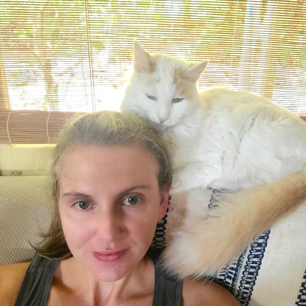 Meet your Posher, Lauren